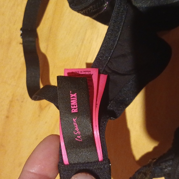 A32 woman's bra - Picture 4 of 5